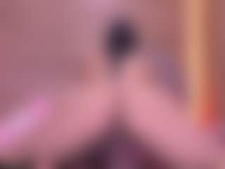 Live cam show with Danna Berlin - Colombia Young Adult on Gym Cam Girls