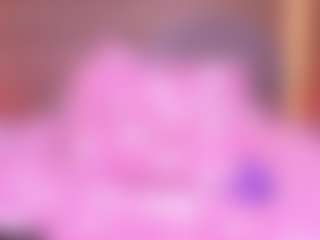 Live cam show with Danna Berlin - Petite on CamSextacy