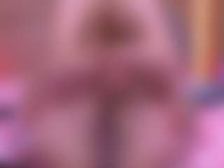 Live cam show with Danna Berlin - Petite on Camsoda