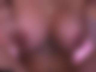 Live cam show with Danna Berlin - Bedroom on CamClone