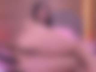 Live cam show with Danna Berlin - Petite on Streamer API