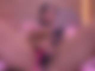 Live cam show with Danna Berlin - Bedroom Teen (18+) on Soda Cam