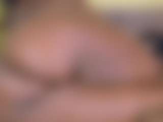 Naomhy MILF webcam performer live streaming