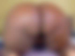 Naomhy MILF webcam performer live streaming
