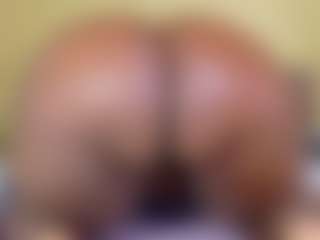 Naomhy MILF webcam performer live streaming