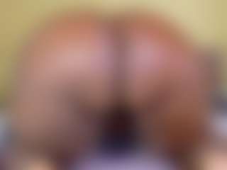 Naomhy MILF webcam performer live streaming