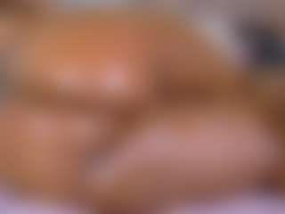 Live cam show with Naomhy - Black on parknlotfishbdy