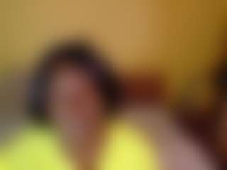 Live cam show with Naomhy - Ebony on CamwithHer | colombia