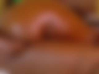 Naomhy MILF webcam performer live streaming
