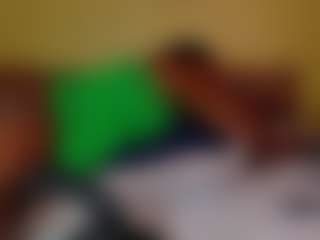 Live cam show with Naomhy - Ebony on xDating