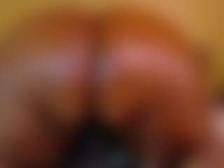 Live cam show with Naomhy - Black on makecum.org