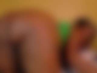 Live cam show with Naomhy - Ebony on fapnchat | colombia
