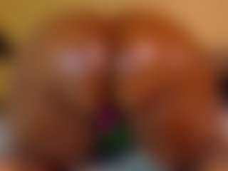 Live cam show with Naomhy - MILF on Free Soda