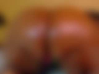 Live cam show with Naomhy - Black on milfzrlive.com