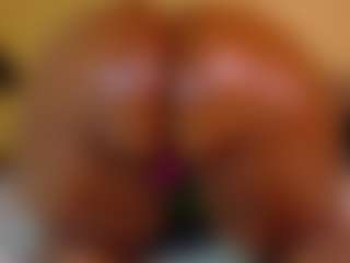 Live cam show with Naomhy - MILF on milfzrlive.com
