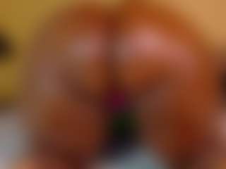 Live cam show with Naomhy - Black on CamSodaAdn