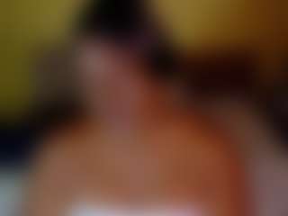 Naomhy's Live Sex Cam Show