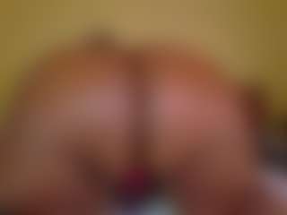 Naomhy MILF webcam performer live streaming