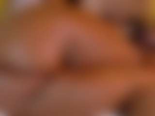 Naomhy MILF webcam performer live streaming