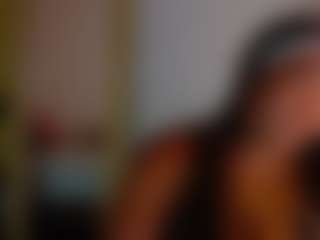 Live cam show with Naomhy - Black MILF on crypto-cams