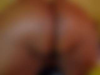 Live cam show with Naomhy - Black MILF on Uber Horny