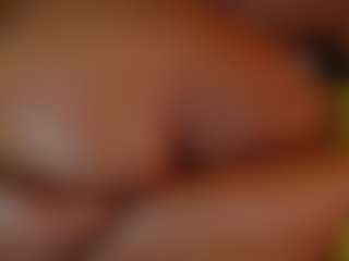 Live cam show with Naomhy - Tease on Milfs Live