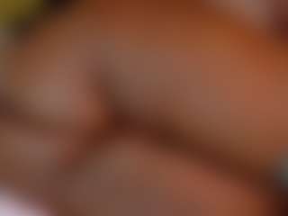 Live cam show with Naomhy - Fingers on livesuperchat.net