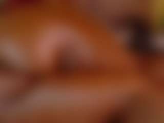 Live cam show with Naomhy - Fingering Ebony on StripNow