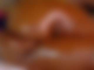 Live cam show with Naomhy - Fingering on parknlotfishbdy