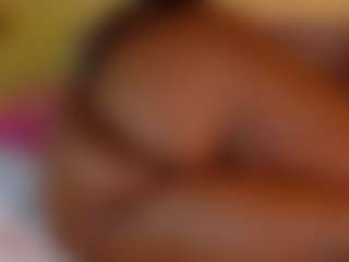 Live cam show with Naomhy - Ebony on Uber Horny | colombia