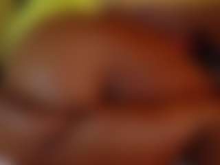 Live cam show with Naomhy - Black BBW on madthumbs