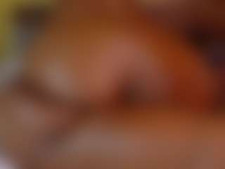 Live cam show with Naomhy - Brown Eyes on Camming Site