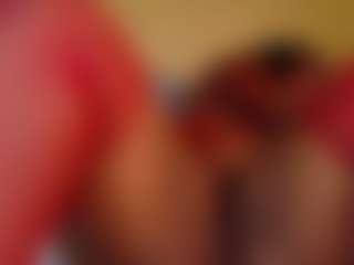 Naomhy MILF webcam performer live streaming