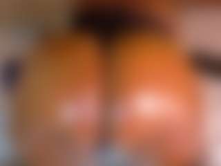 Live cam show with Naomhy - Black MILF on luckytryst.com