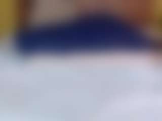 Naomhy MILF webcam performer live streaming