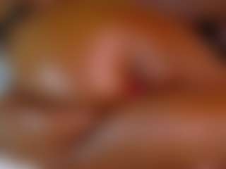 Live cam show with Naomhy - Ebony MILF on Camsoda | colombia