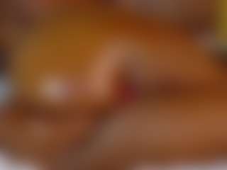 Live cam show with Naomhy - Black MILF on studioflirtlive.com