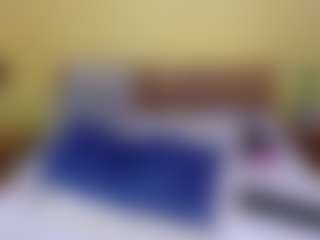 Naomhy's Live Sex Cam Show