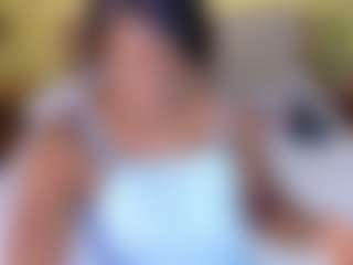 Live cam show with Naomhy - Ebony on Milfs Live | colombia