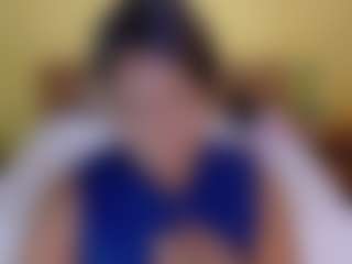 Naomhy MILF webcam performer live streaming