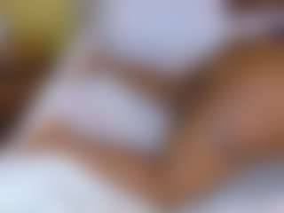 Live cam show with Naomhy - Ebony MILF on slutload