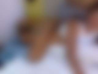 Naomhy MILF webcam performer live streaming