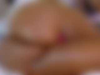 Live cam show with Naomhy - Fingering MILF on Camsoda
