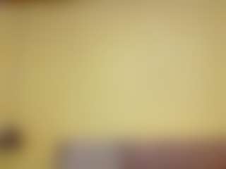 Naomhy MILF webcam performer live streaming