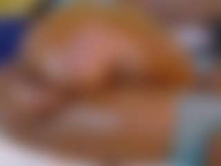 Naomhy MILF webcam performer live streaming