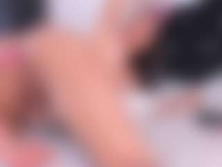 Live cam show with DayanaFrishman - Black Hair on Dare Cams
