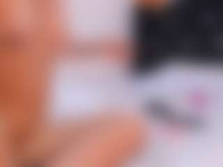 Live cam show with DayanaFrishman - Tease on livesuperchat.net