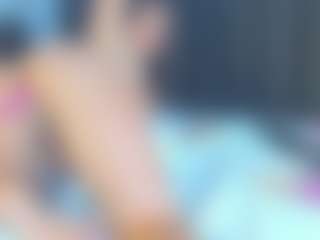 Live cam show with DayanaFrishman - British on StripNow