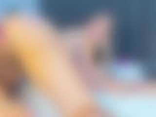 Live cam show with DayanaFrishman - Average on MyBangCams