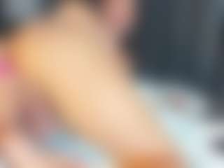 Live cam show with DayanaFrishman - Average on Camsoda